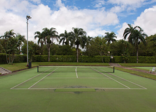 Construction of tennis courts - Can I build one in my backyard?