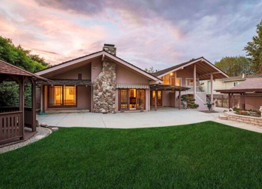 The true architecture designs of Brady Bunch's house